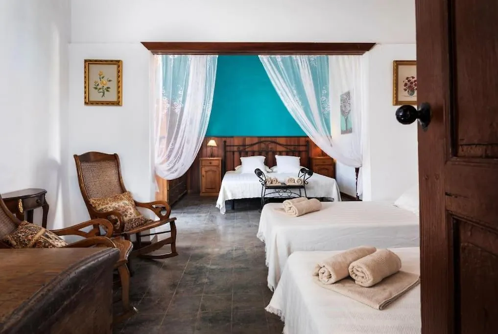 Histórica Villa con molino de viento Antigua  España