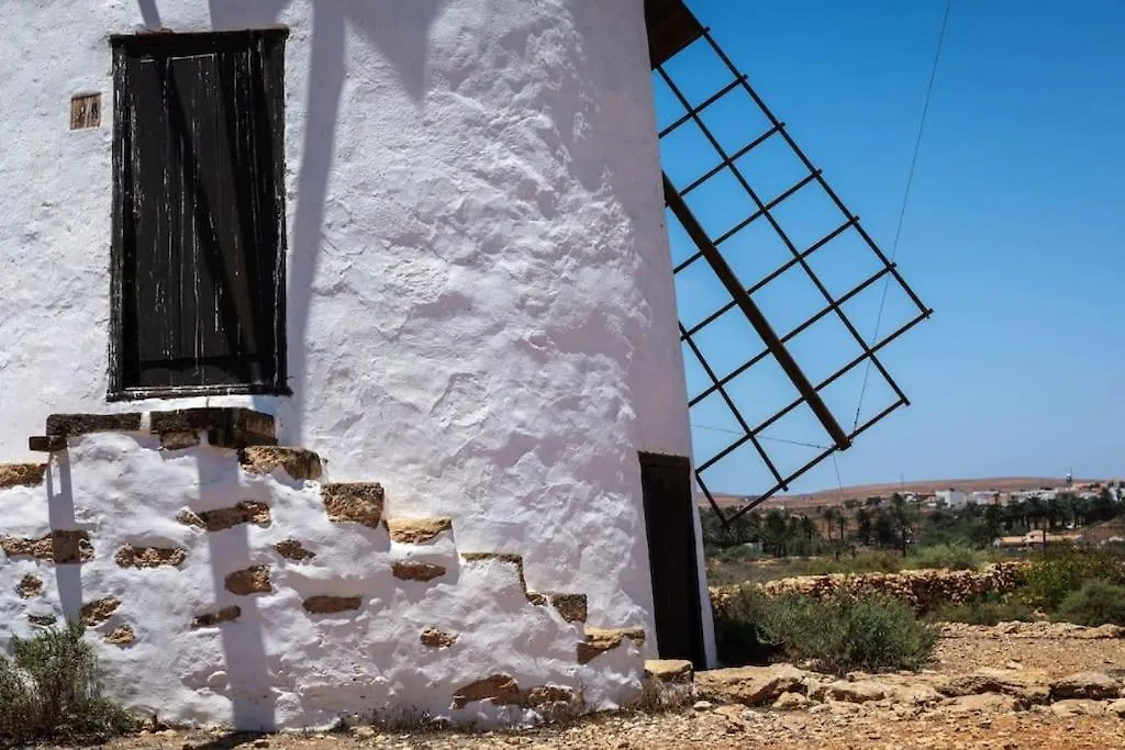 Histórica Villa con molino de viento Antigua